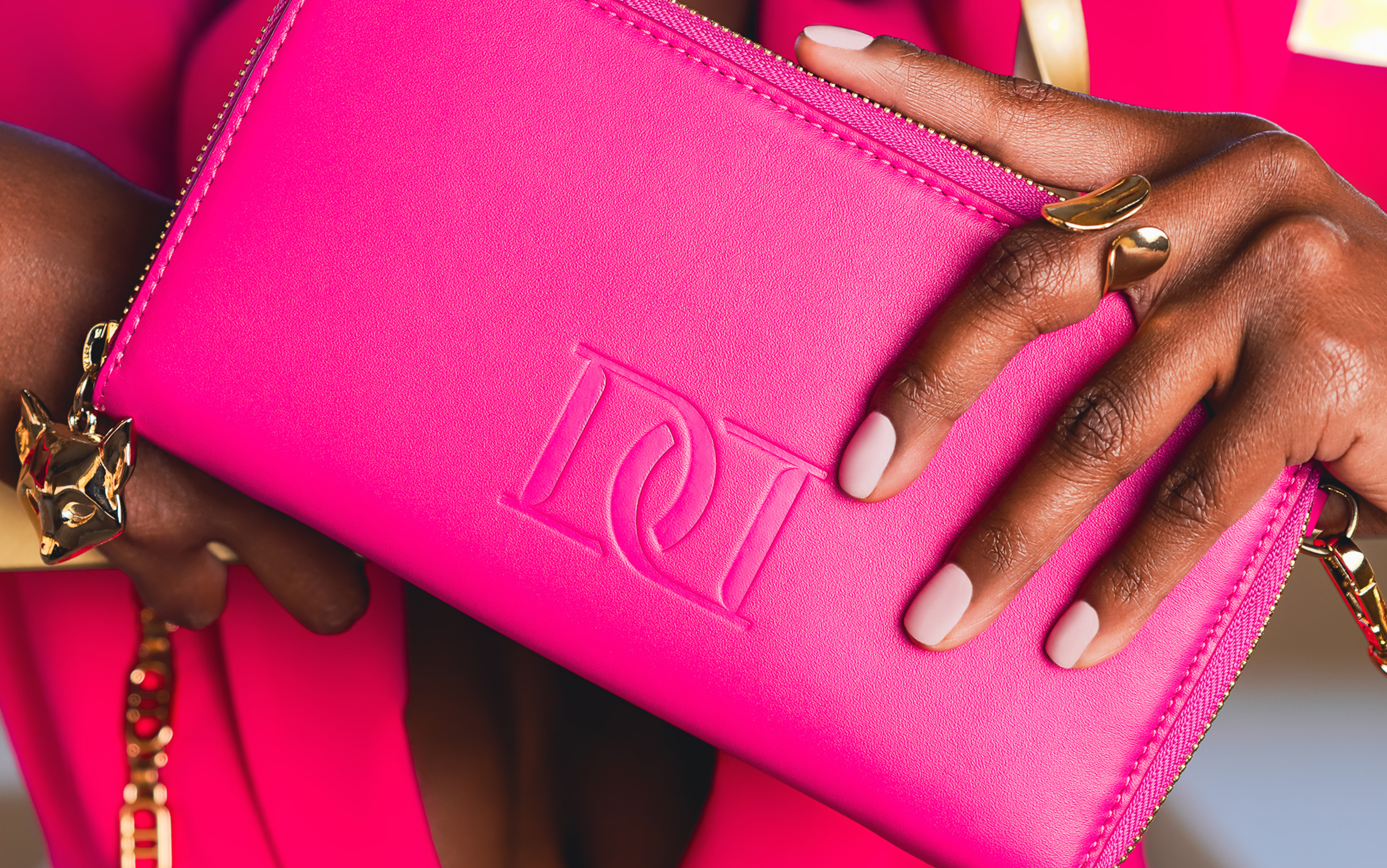 Luxury and High End Womens Designer Handbags DESERI